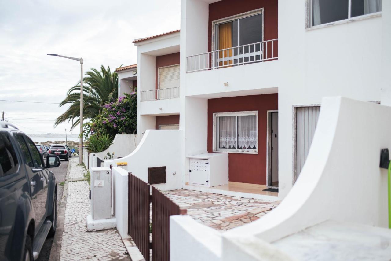 Baleal Surf Emotions Hostel ภายนอก รูปภาพ