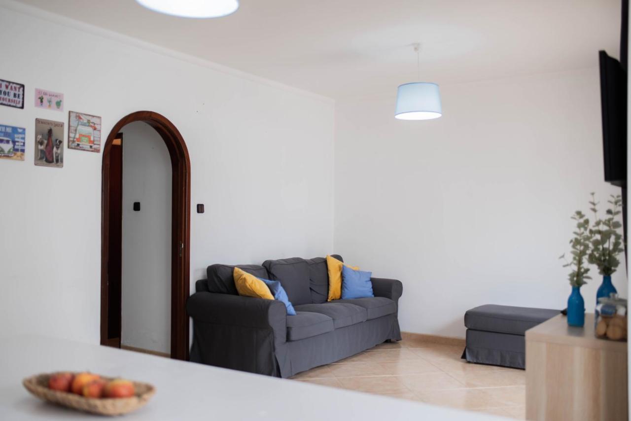 Baleal Surf Emotions Hostel ภายนอก รูปภาพ