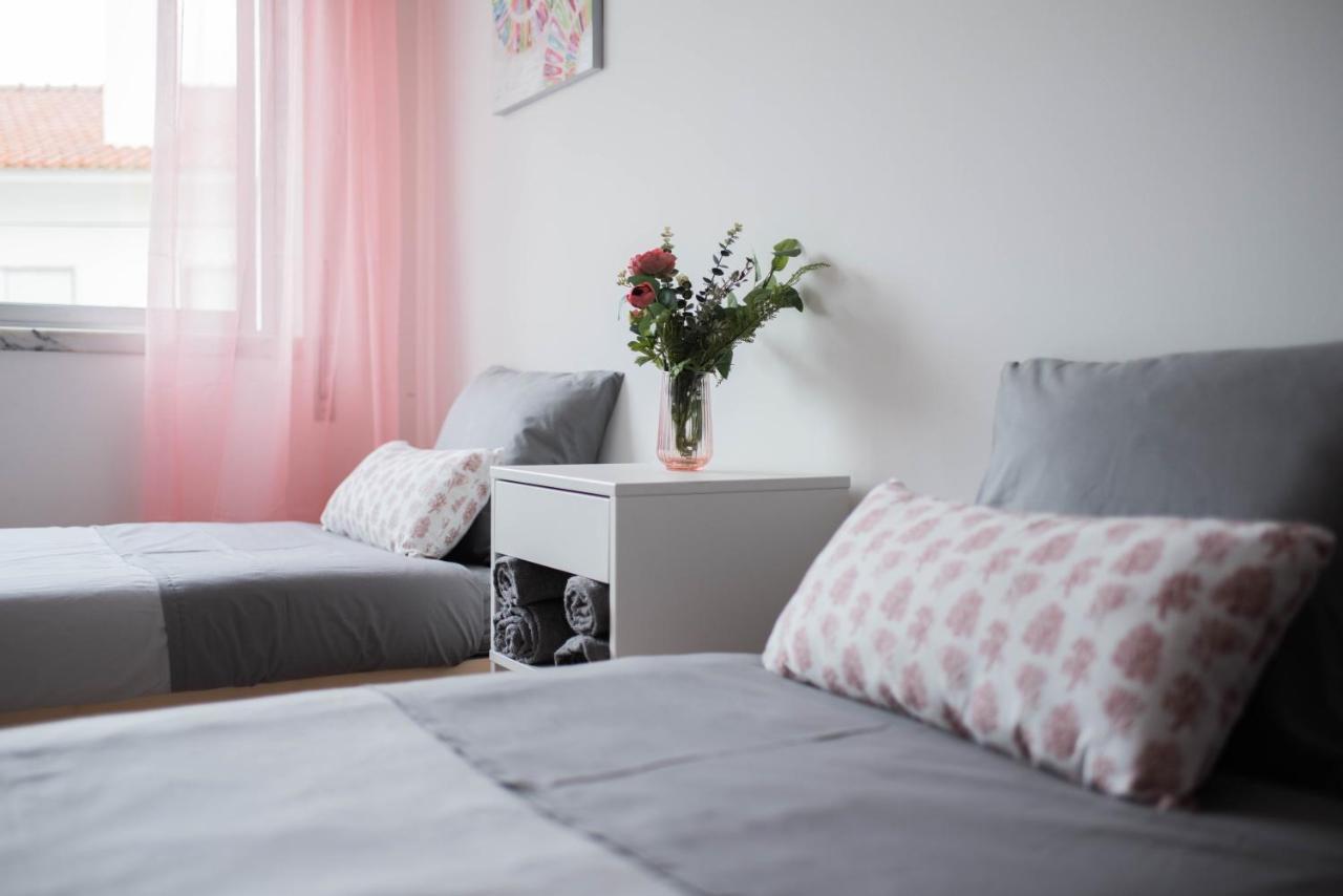 Baleal Surf Emotions Hostel ภายนอก รูปภาพ