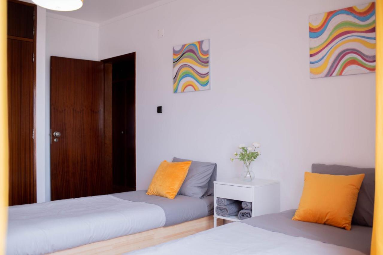Baleal Surf Emotions Hostel ภายนอก รูปภาพ