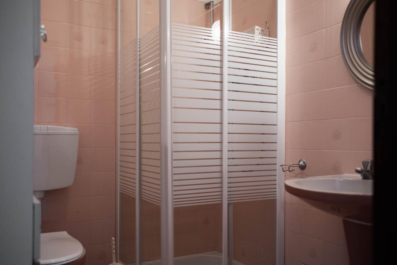 Baleal Surf Emotions Hostel ภายนอก รูปภาพ
