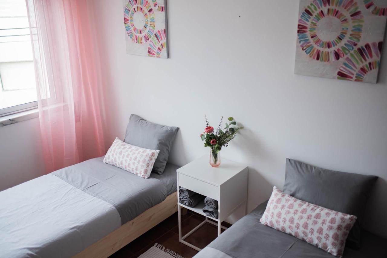Baleal Surf Emotions Hostel ภายนอก รูปภาพ